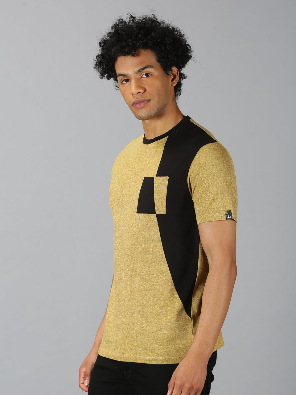 Men Yellow colorBlock Round Neck T-shirt