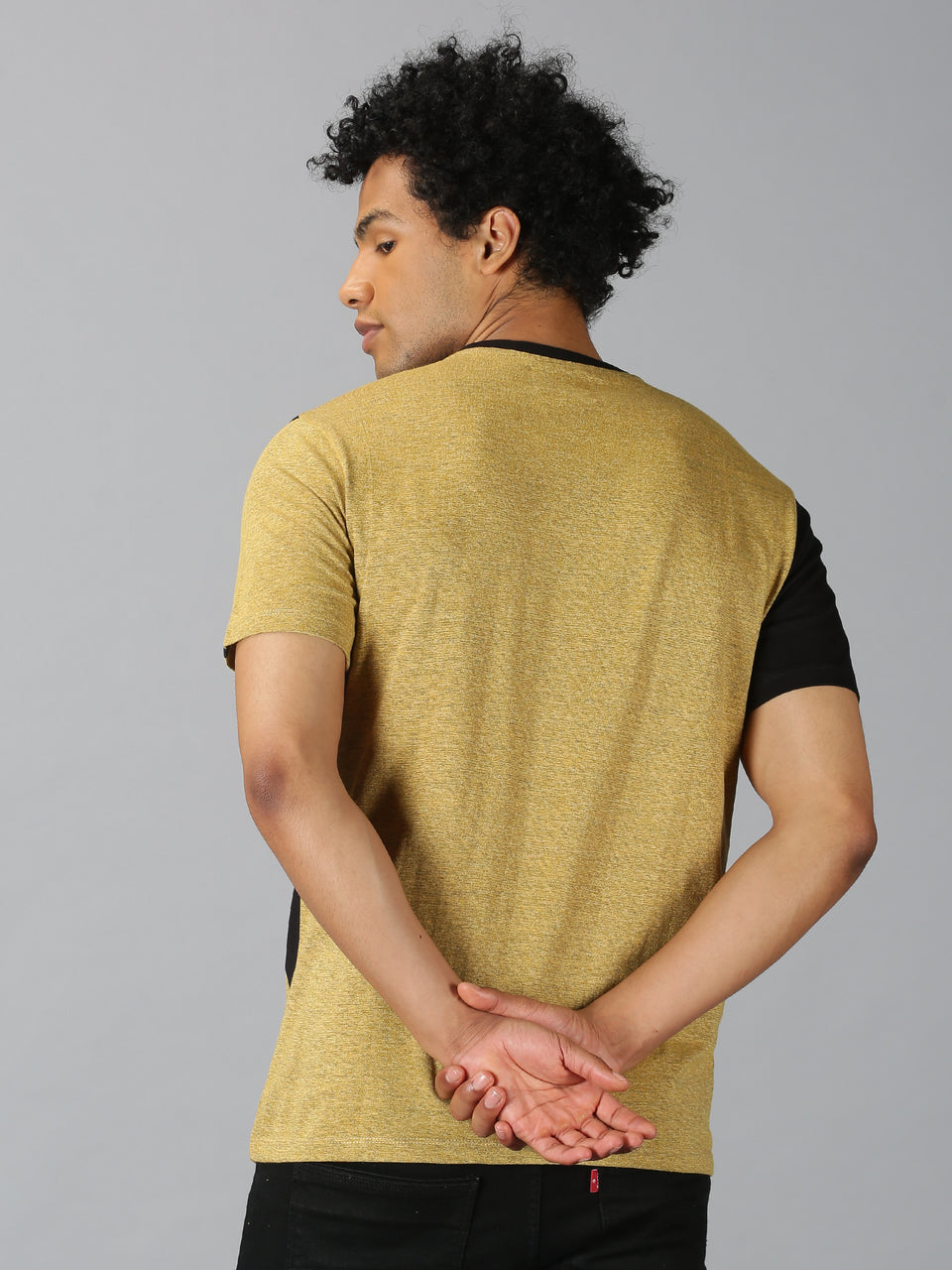 Men Yellow colorBlock Round Neck T-shirt