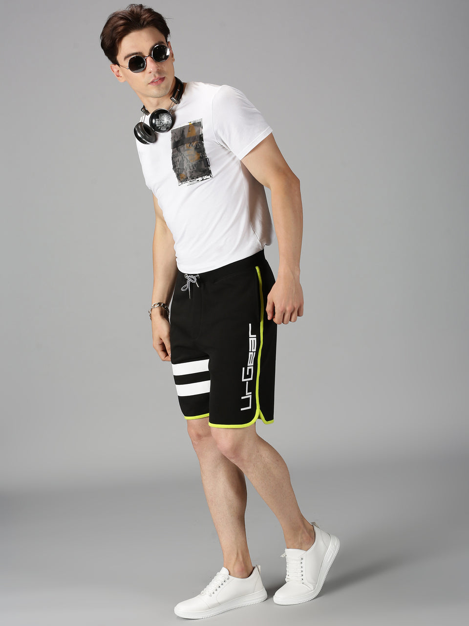 Men Black White Colorblocked Organic Cotton Regular Fit Casual Baggy Shorts