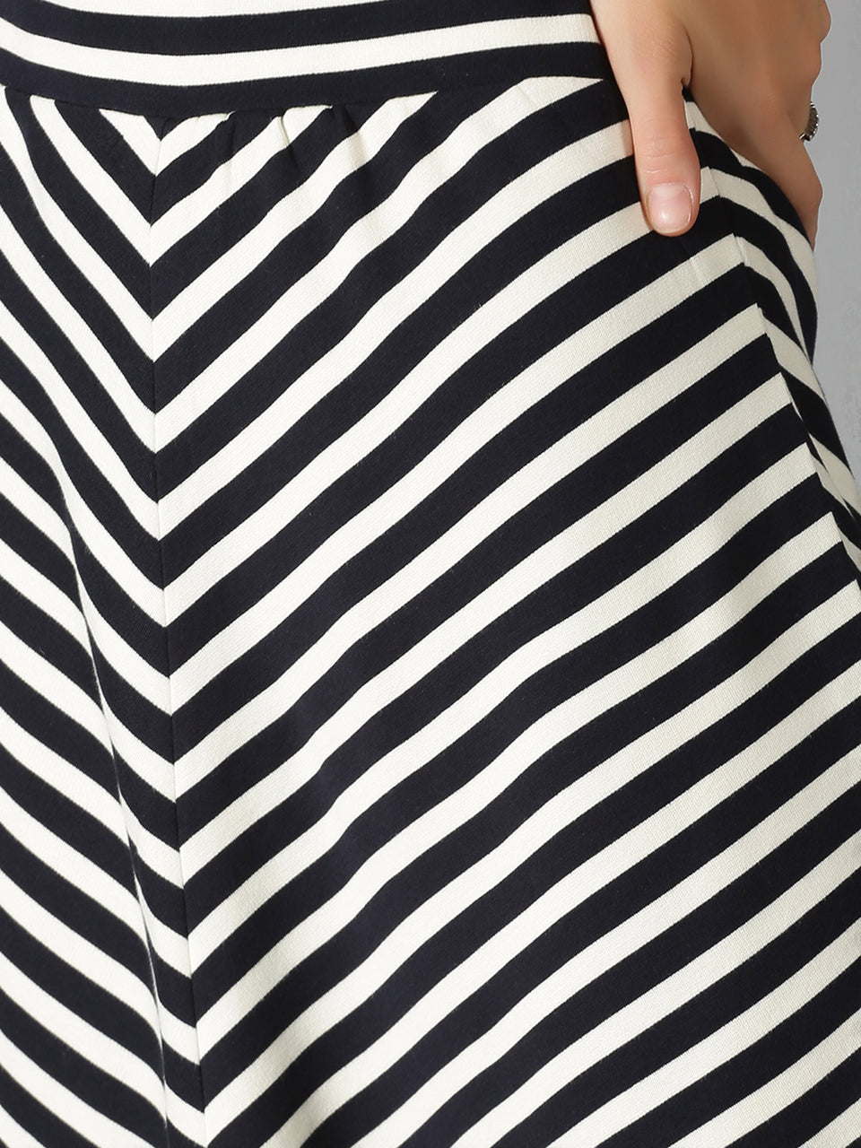 Women Black & White Striped Regular Skirt
