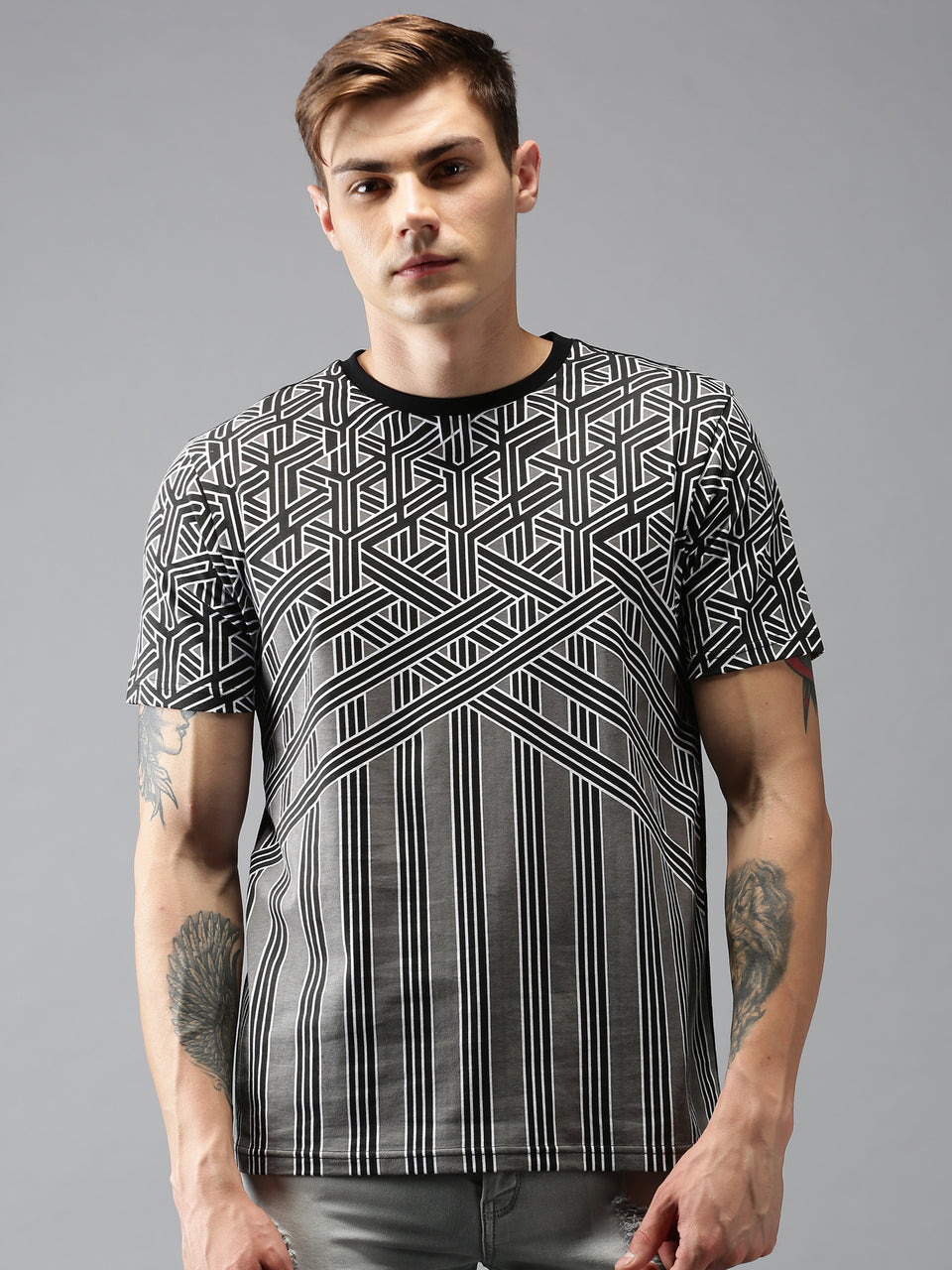 Men Black White Printed Organic Cotton Round Neck Half Sleeve Casual T-Shirt