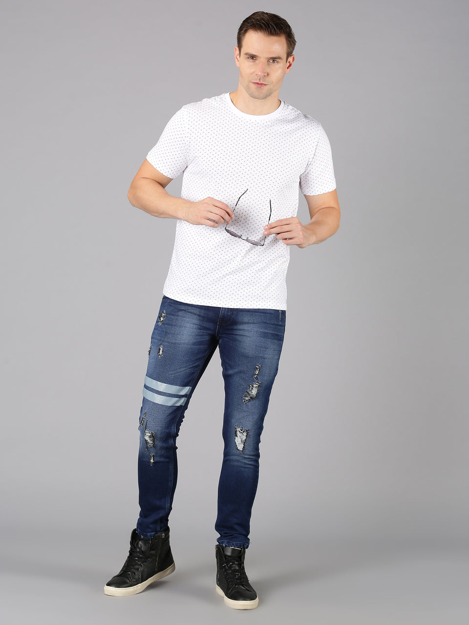 Men Off White All Over Printed Round Neck Organic Pure Cotton Half Sleeve Regular Fit Casual T-Shirt
