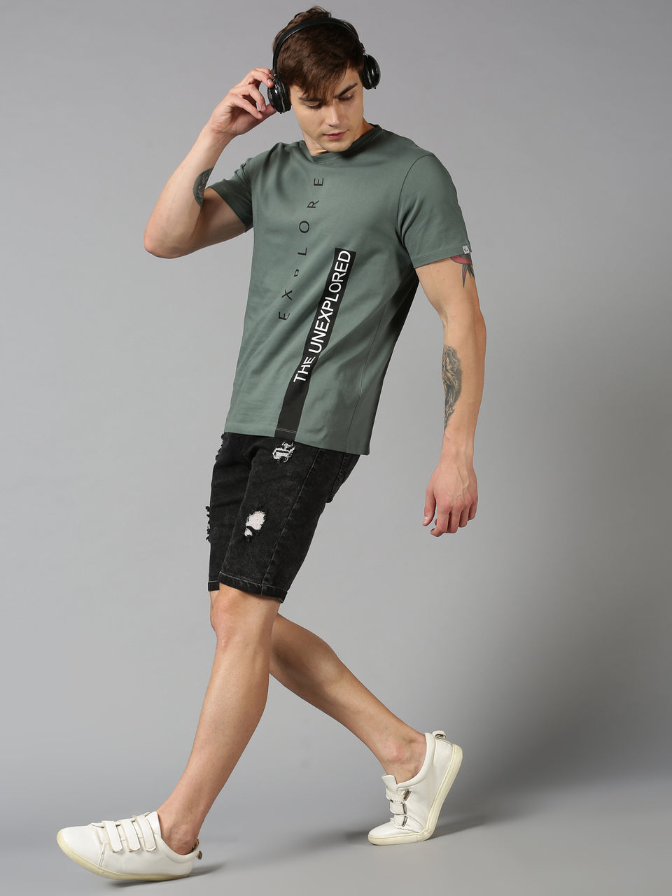 Men olive green printed round neck t-shirt