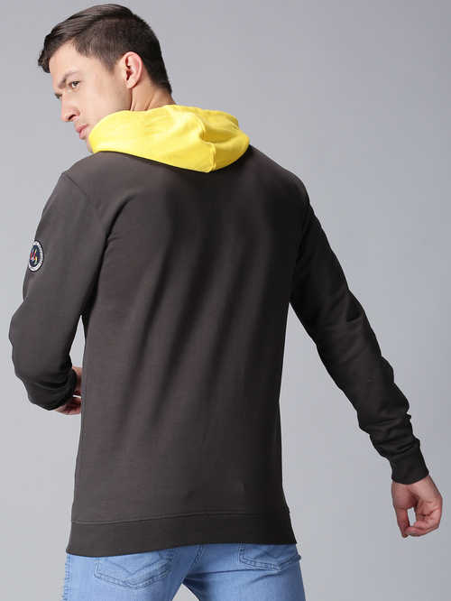 Men Grey & Yellow Printed Hooded Sweatshirt
