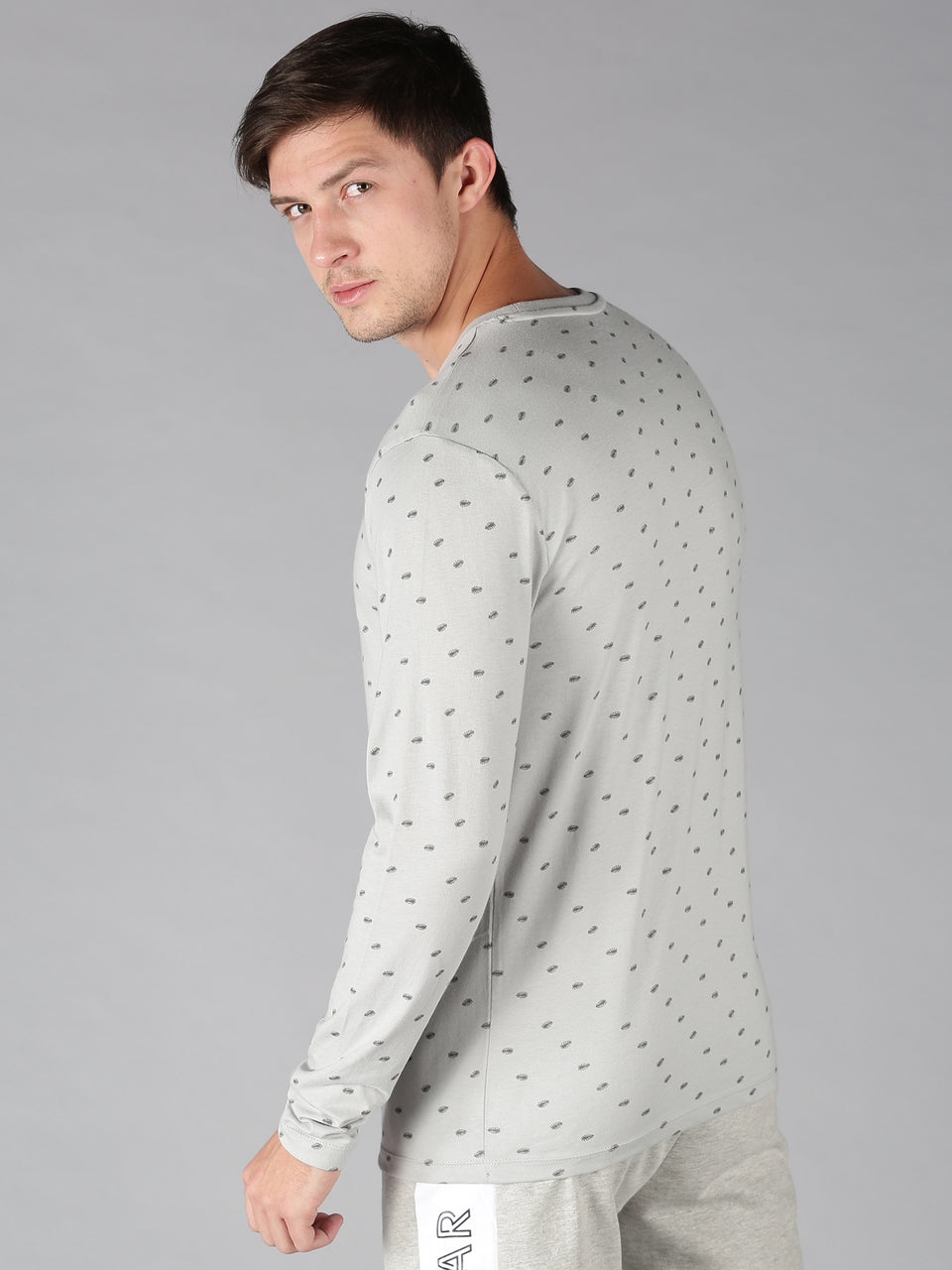 Men Grey All Over Printed Organic Pure Cotton Round Neck Long Sleeve Regular Fit Casual T Shirt