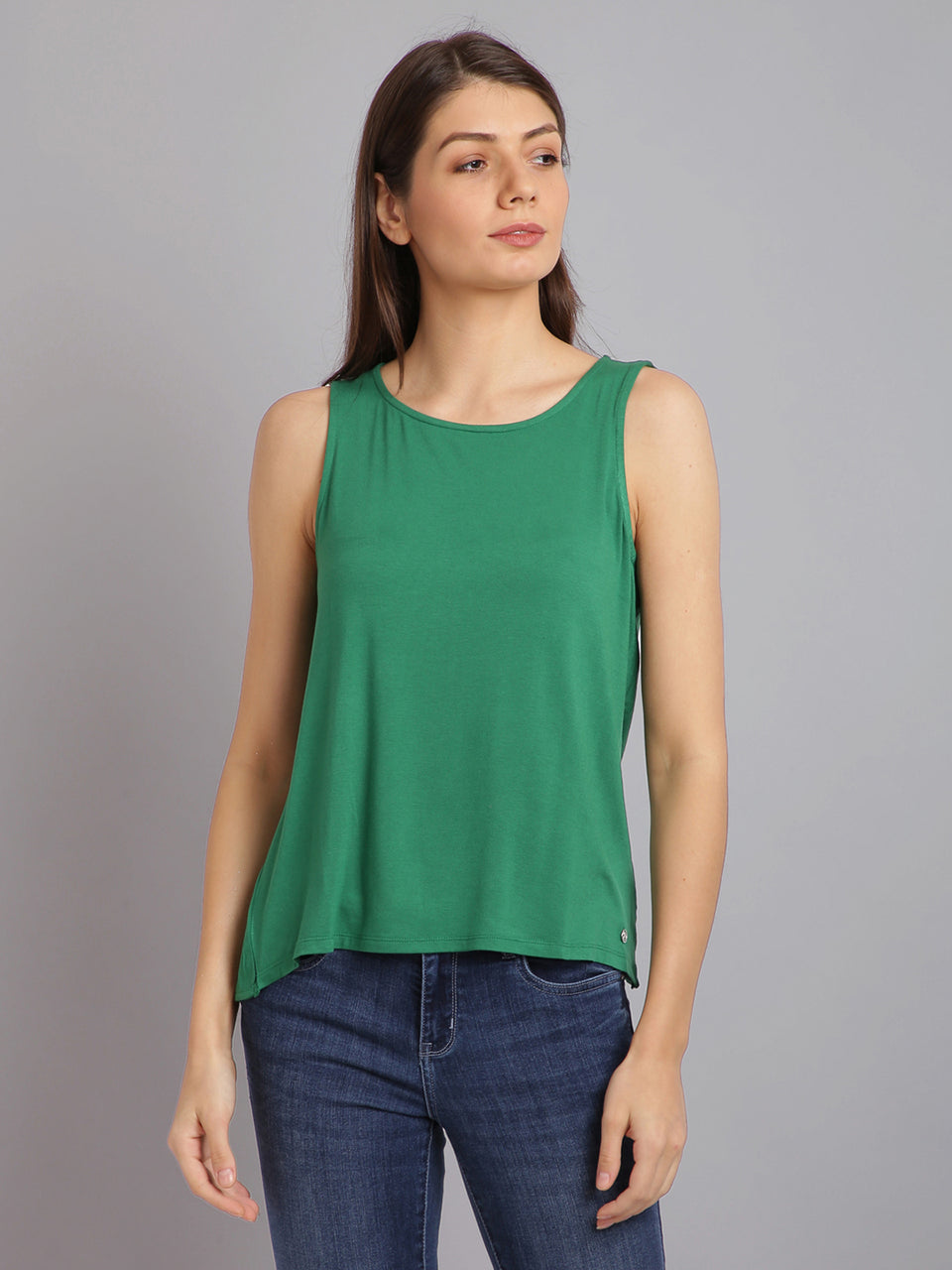 women solid green sleeveless tank tops